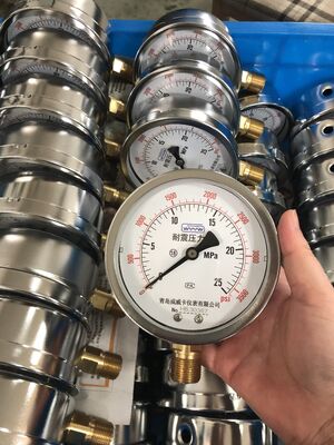 Manometro a riempimento d'olio resistente agli urti 0-25MPa Olio smorzante ad alta purezza anti-ingiallimento